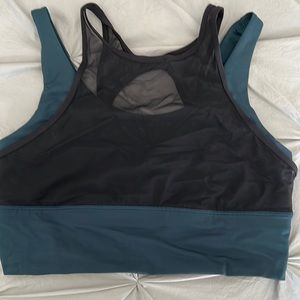 LuLu green/black sports bra-never worn